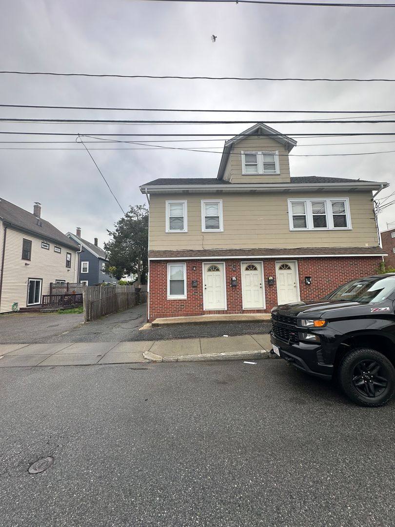 Apartment for rent at 92-94 Waltham St, Watertown, MA 02472