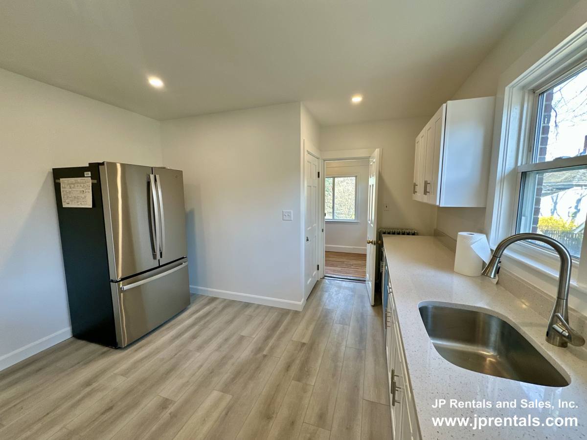 Apartment for rent at 12 Hooper St #1, Dorchester Center, MA 02124