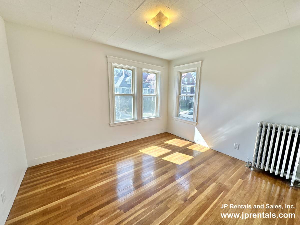 Apartment for rent at 12 Hooper St #1, Dorchester Center, MA 02124