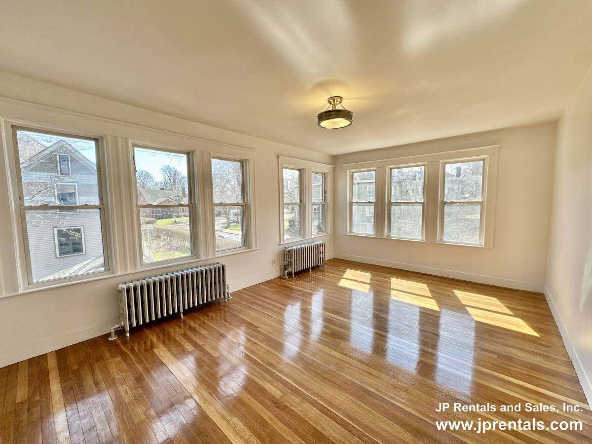 Apartment for rent at 12 Hooper St #1, Dorchester Center, MA 02124