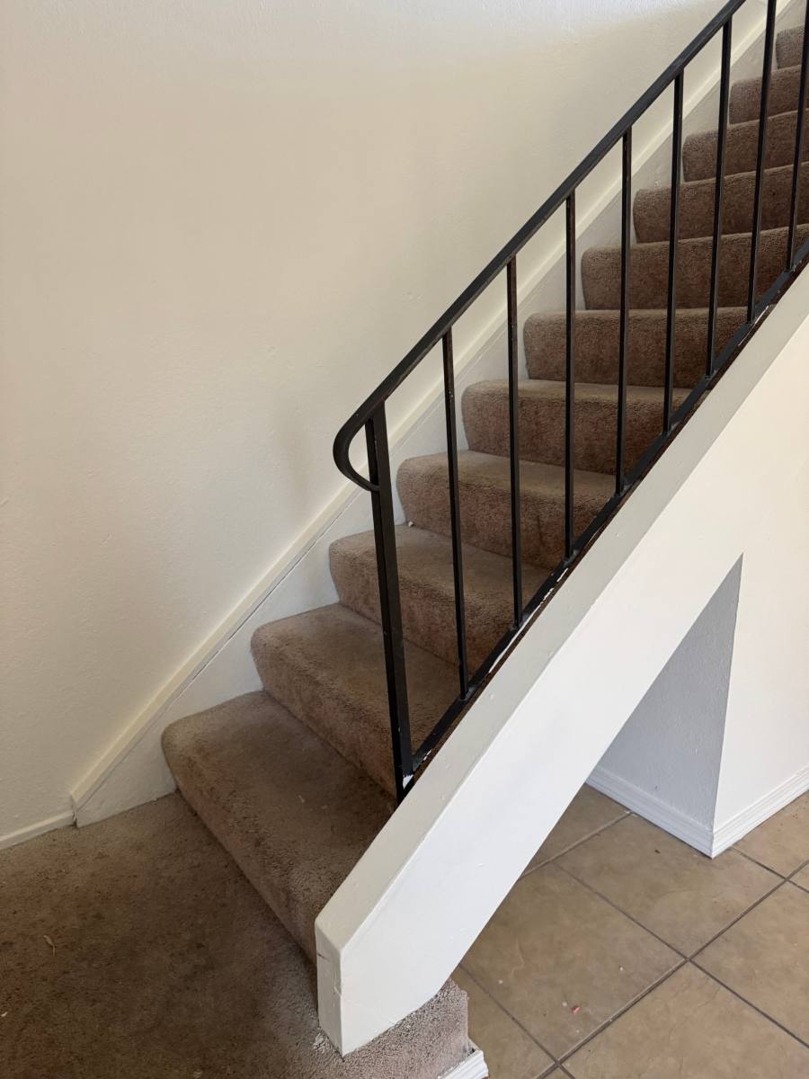 Apartment for rent at 4074 Weymouth Lane, Sacramento, CA 95823