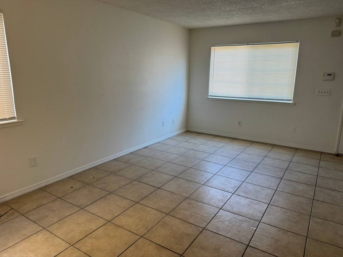 Apartment for rent at 4074 Weymouth Lane, Sacramento, CA 95823