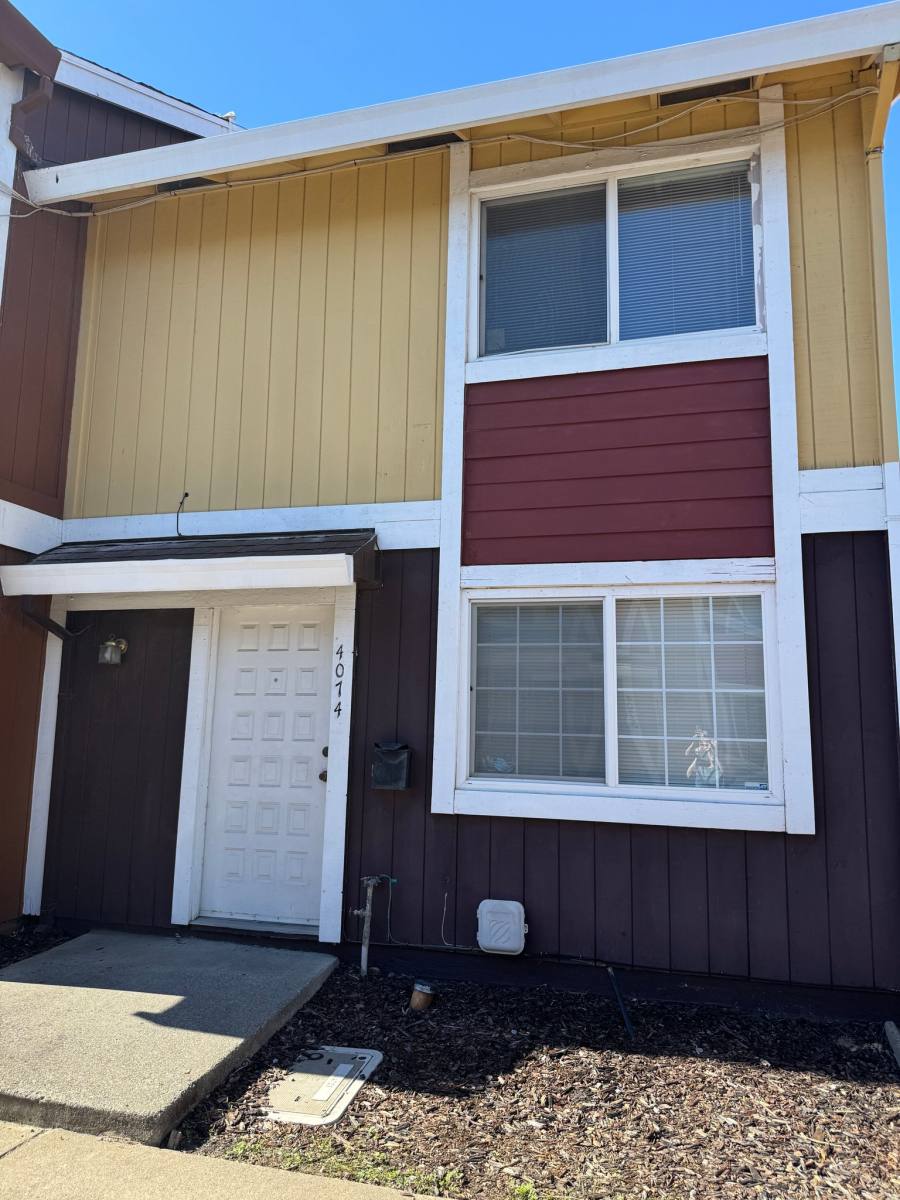 Apartment for rent at 4074 Weymouth Lane, Sacramento, CA 95823
