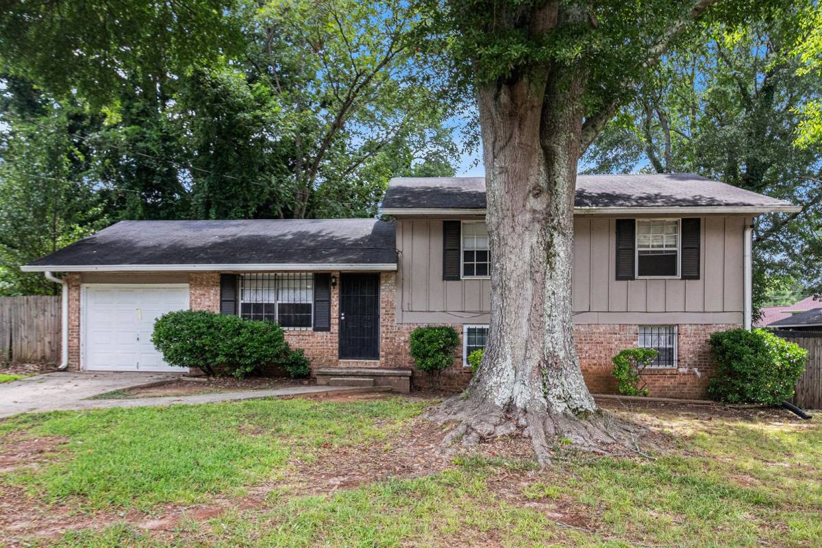 House for rent at 8753 E Bourne Dr, Jonesboro, GA 30238