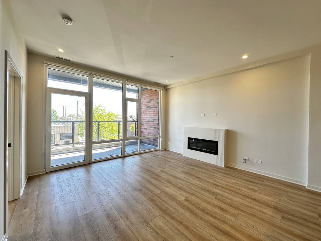 Apartment for rent at 6338 Belmont #P602, Chicago, IL 60634
