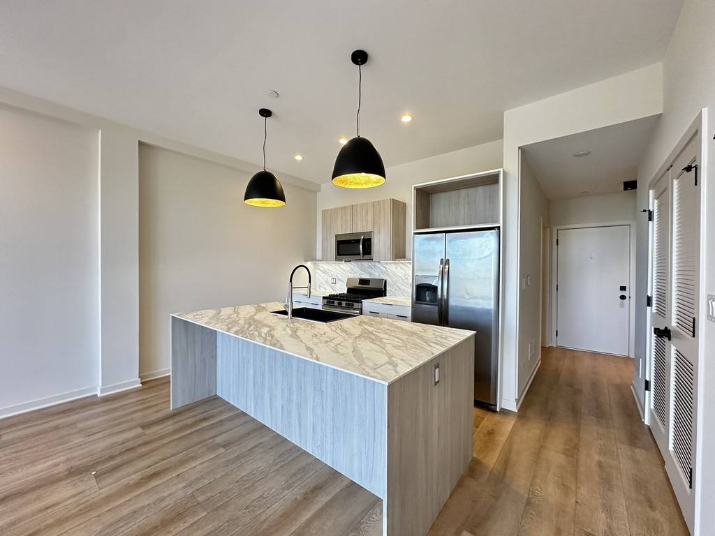 Apartment for rent at 6338 Belmont #P602, Chicago, IL 60634