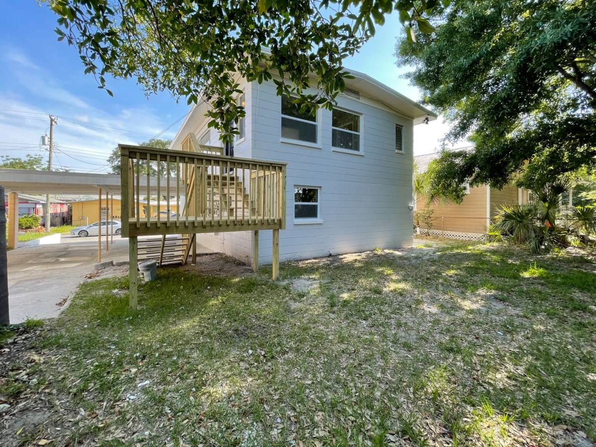 Apartment for rent at 2704 E Columbus Dr, Tampa, FL 33605
