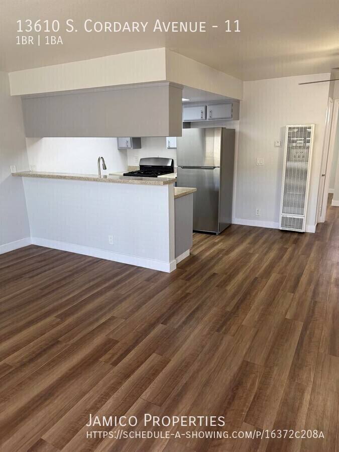 Apartment for rent at 13610 S Cordary Ave #11, Hawthorne, CA 90250