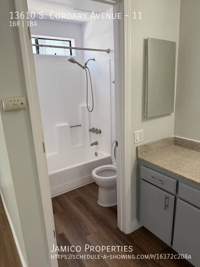 Apartment for rent at 13610 S Cordary Ave #11, Hawthorne, CA 90250
