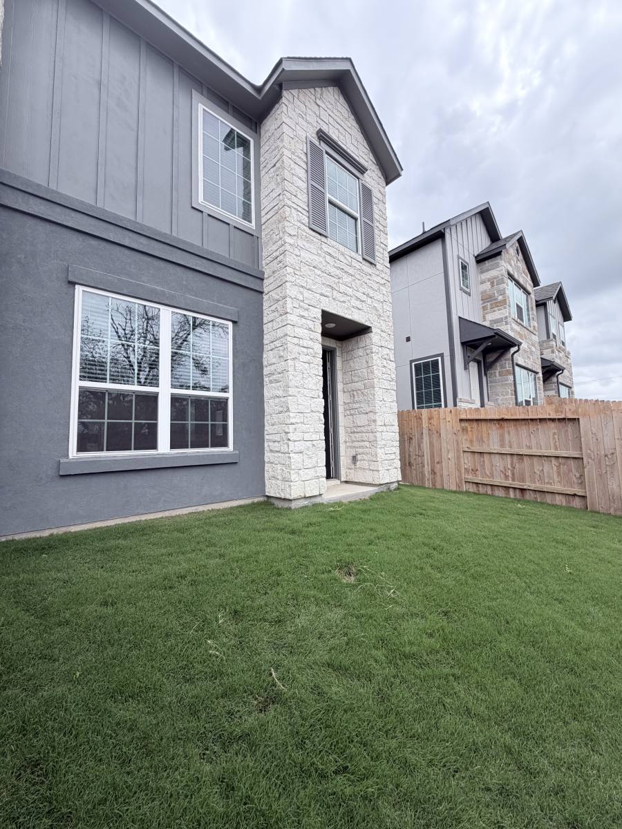 Townhouse for rent at 957 Beebrush Lane, New Braunfels, TX 78130