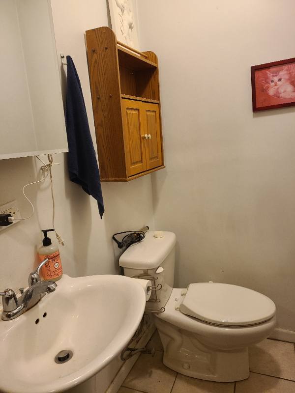 House for rent at 2024 W Chicago Ave #1F, Chicago, IL 60622