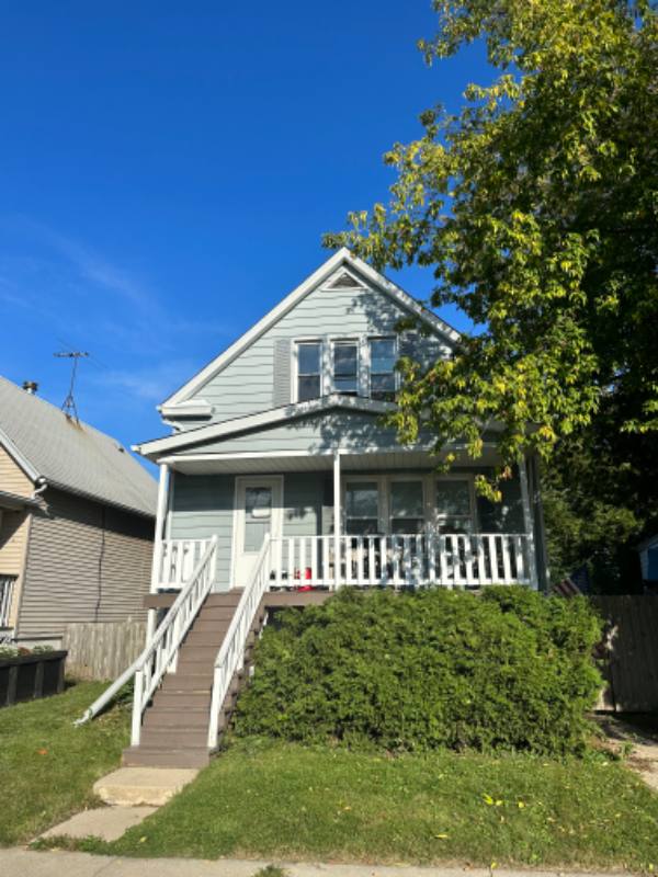 Apartment for rent at 1809 17th Ave #3, South Milwaukee, WI 53172