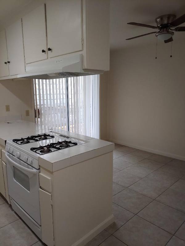 Apartment for rent at 493 E Vista Chino, Palm Springs, CA 92262