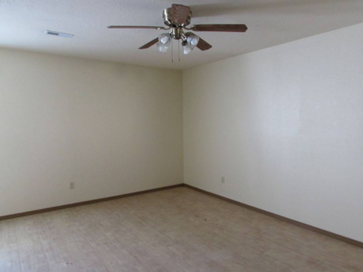 Apartment for rent at 24970 Scenic Dr, Waynesville, MO 65583