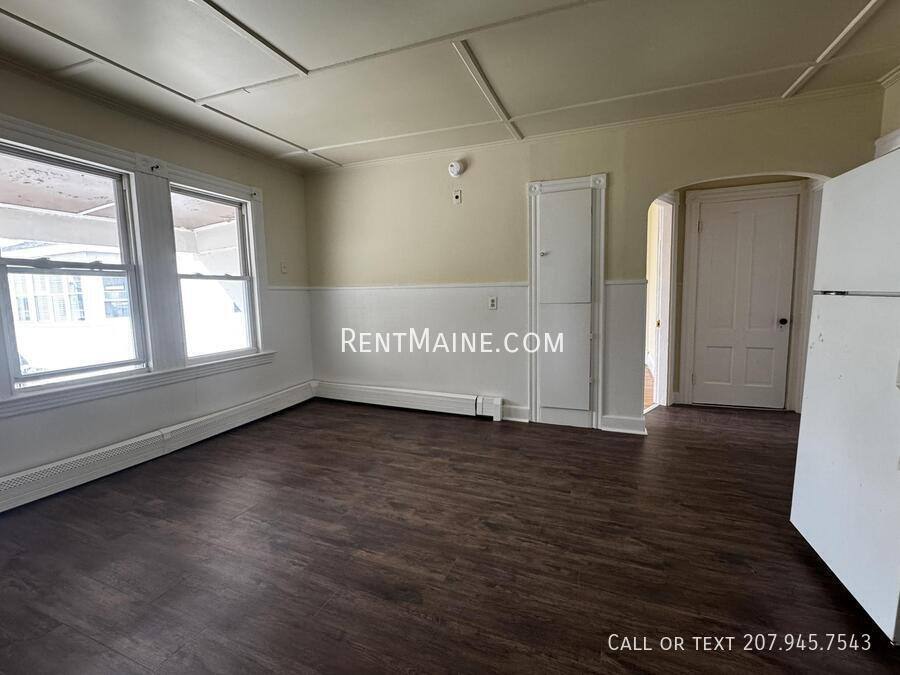 Apartment for rent at 8 Bellevue St #2, Waterville, ME 04901