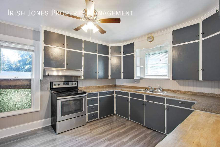 House for rent at 172 Main St, Akron, NY 14001