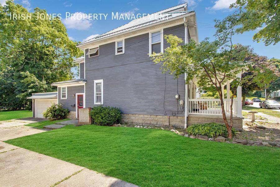 House for rent at 172 Main St, Akron, NY 14001