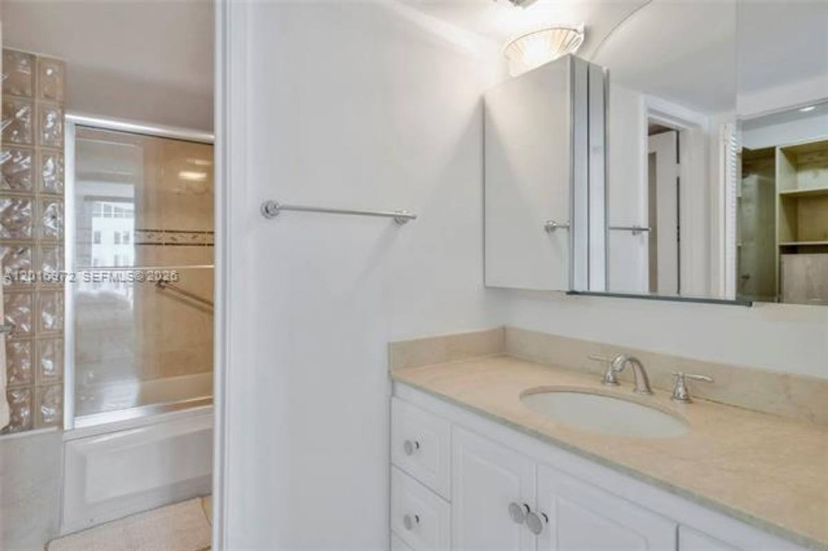 Condo for rent at 2401 Collins Ave, Miami Beach, FL 33140
