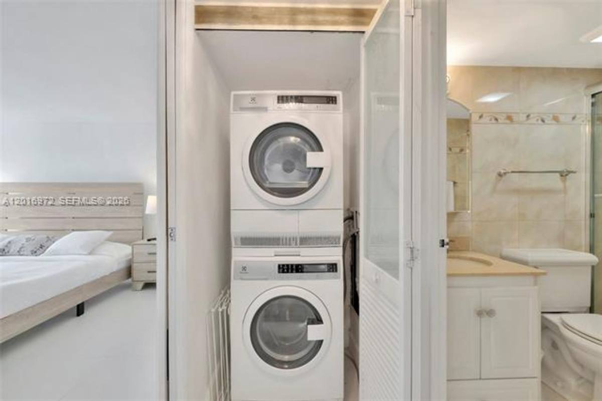 Condo for rent at 2401 Collins Ave, Miami Beach, FL 33140