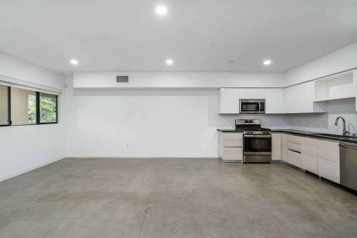 Apartment for rent at 2409 Griffith Park Blvd, Los Angeles, CA 90039