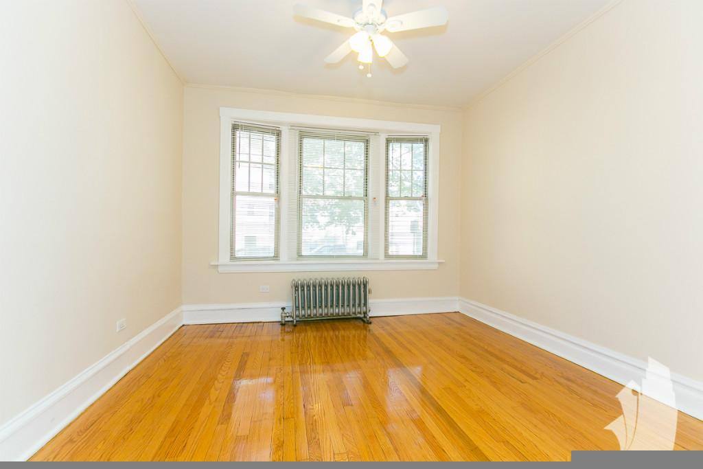 Apartment for rent at 1613 W Berteau #3, Chicago, IL 60613