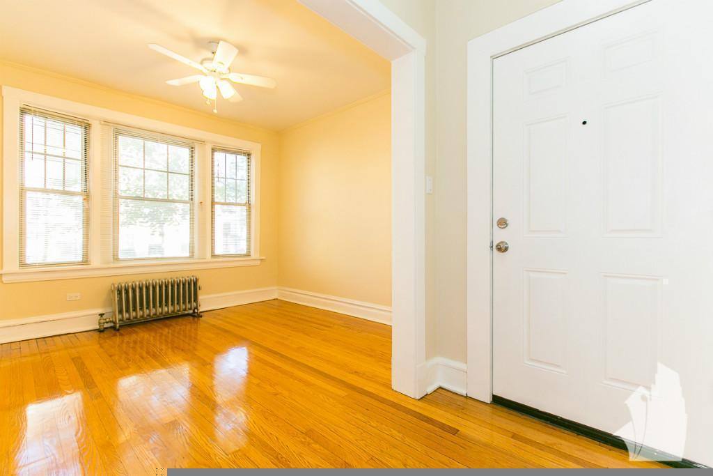 Apartment for rent at 1613 W Berteau #3, Chicago, IL 60613