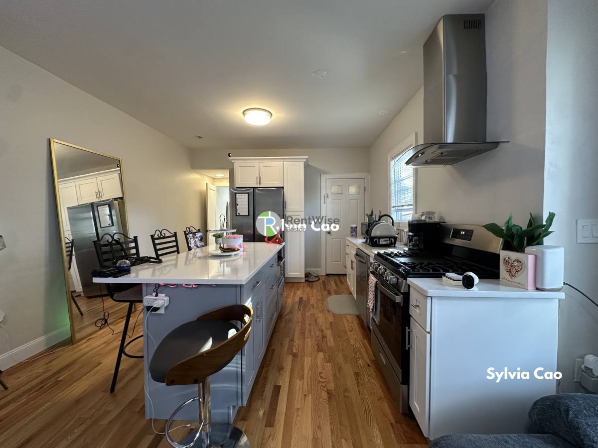 Apartment for rent at 14 Marshall St #1, Watertown, MA 02472
