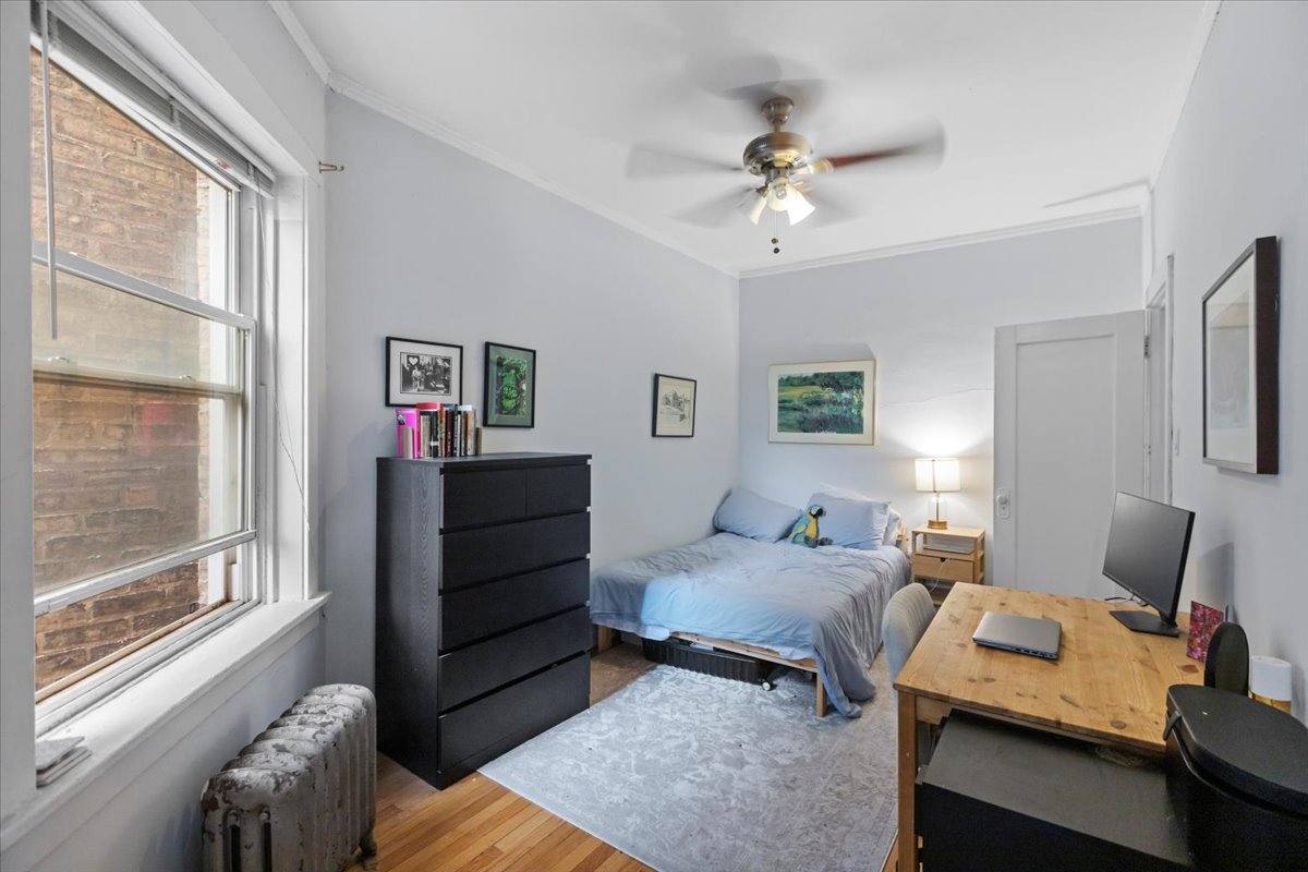 Apartment for rent at 442 W Arlington #2, Chicago, IL 60614
