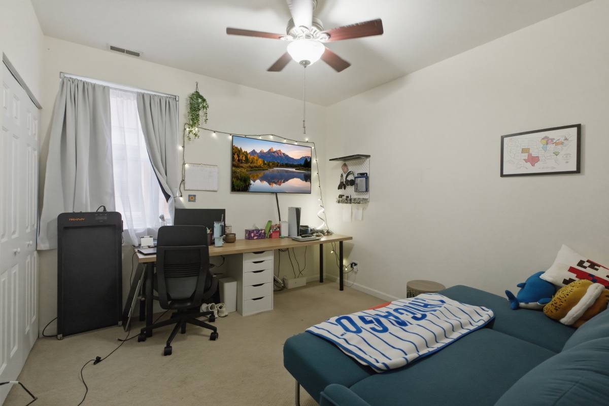 Condo for rent at 808 W University Lane #2B, Chicago, IL 60608