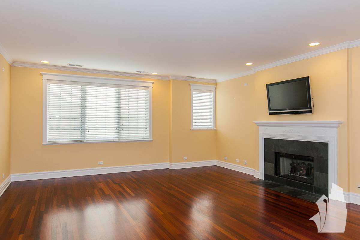 Condo for rent at 3841 Southport #4, Chicago, IL 60657