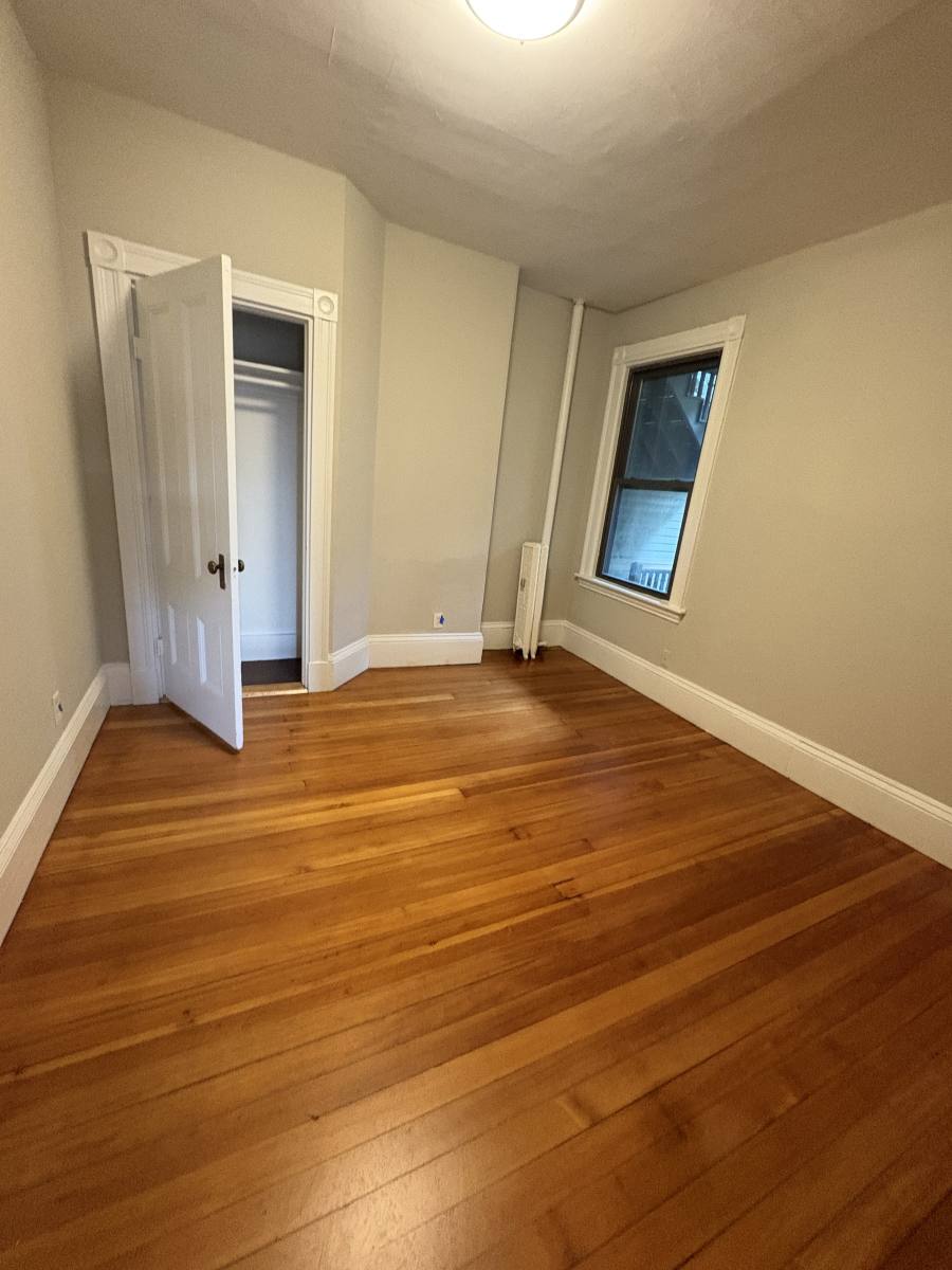 Apartment for rent at 2 Pleasant Ave #3R, Somerville, MA 02143