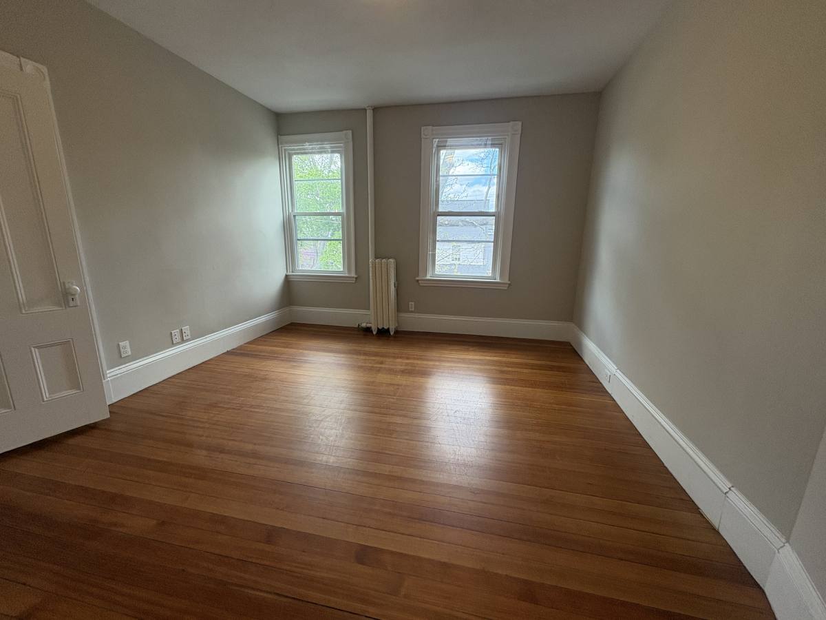 Apartment for rent at 2 Pleasant Ave #3R, Somerville, MA 02143