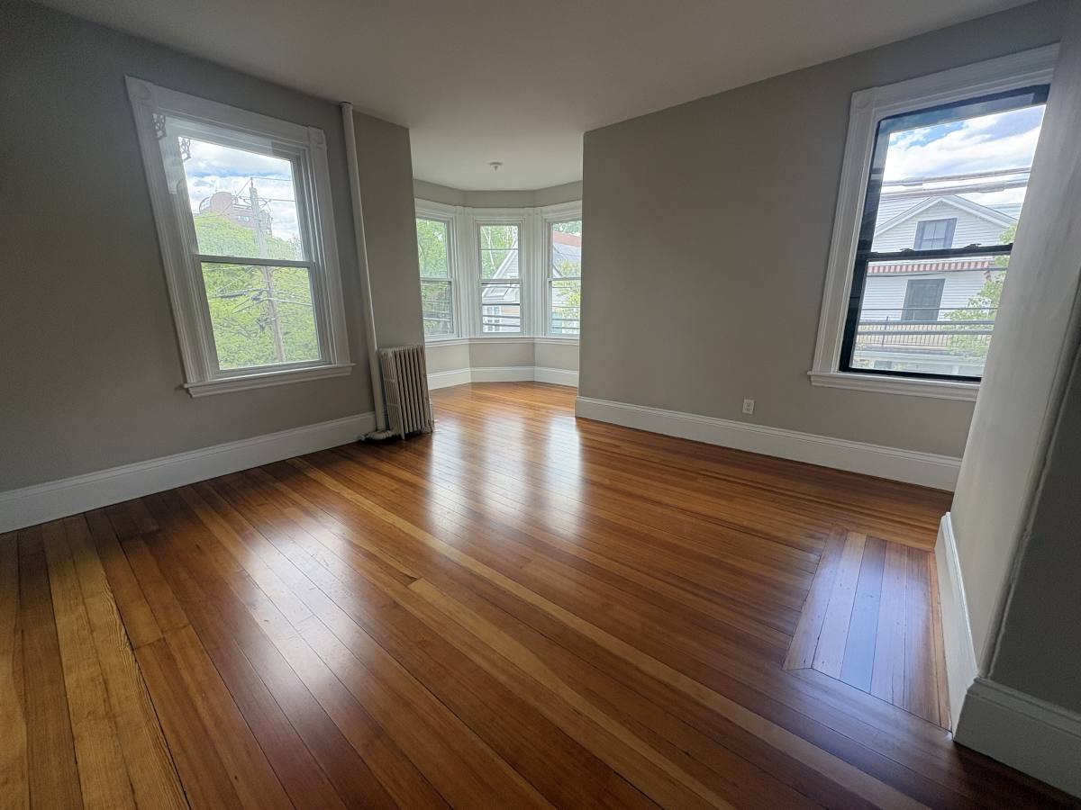 Apartment for rent at 2 Pleasant Ave #3R, Somerville, MA 02143