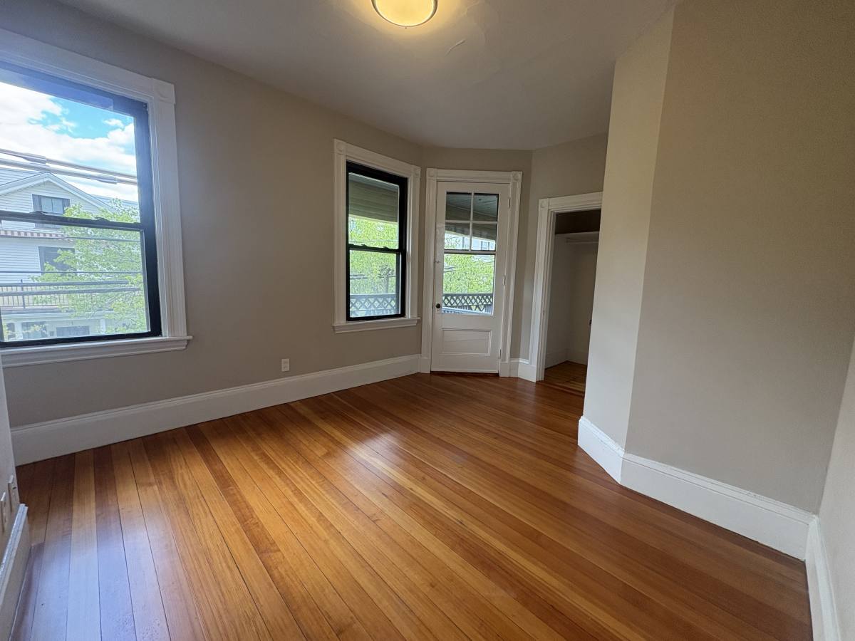 Apartment for rent at 2 Pleasant Ave #3R, Somerville, MA 02143