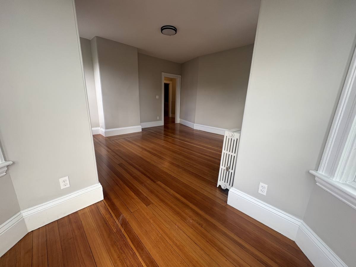 Apartment for rent at 2 Pleasant Ave #3R, Somerville, MA 02143