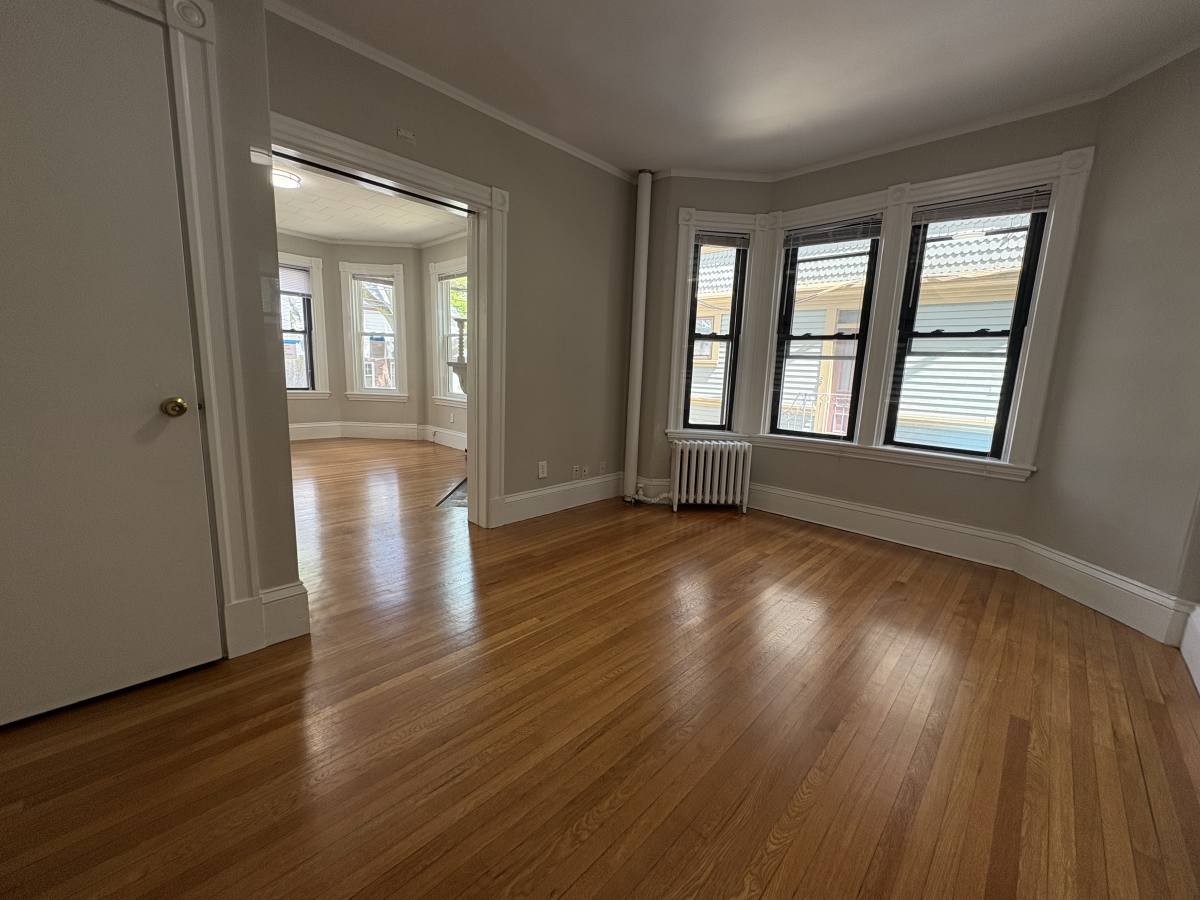 Apartment for rent at 4 Pleasant Ave #1F, Somerville, MA 02143