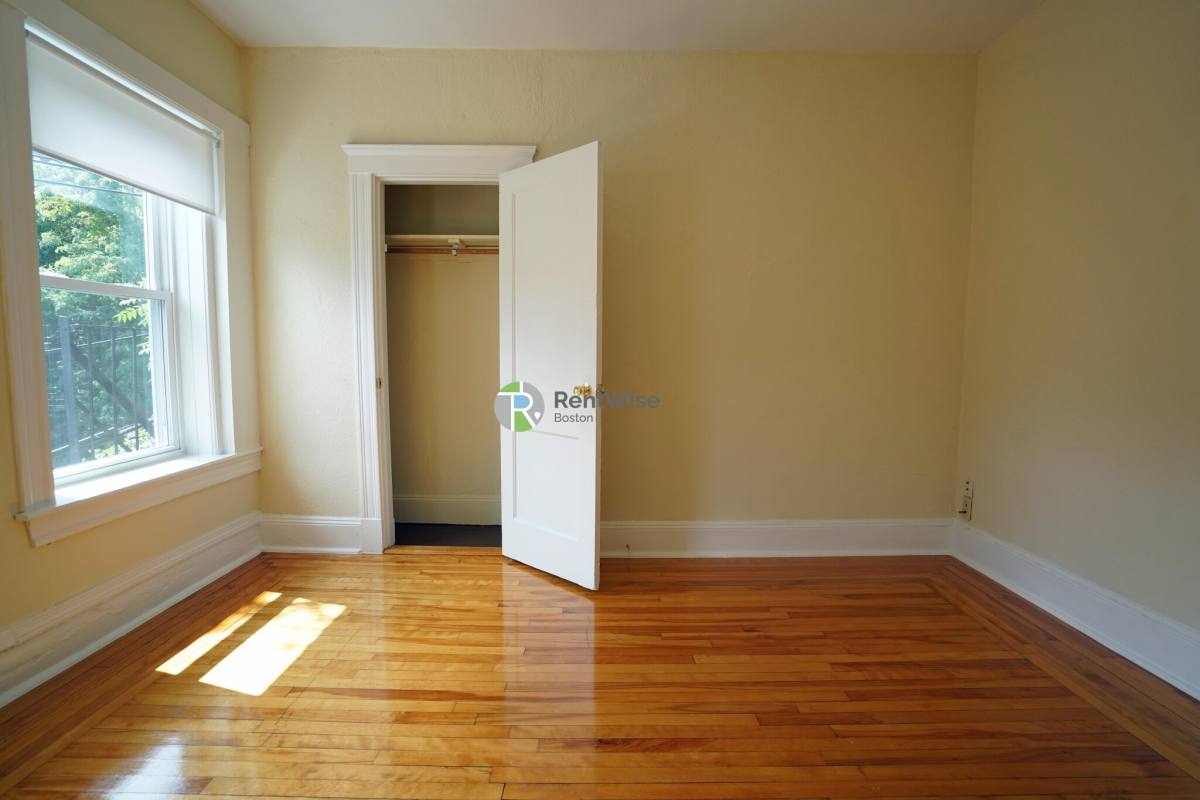 Apartment for rent at 165 Kelton St #33, Brighton, MA 02135