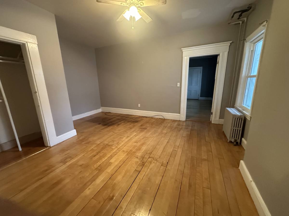 Apartment for rent at 20 Wall St #1, Foxboro, MA 02035