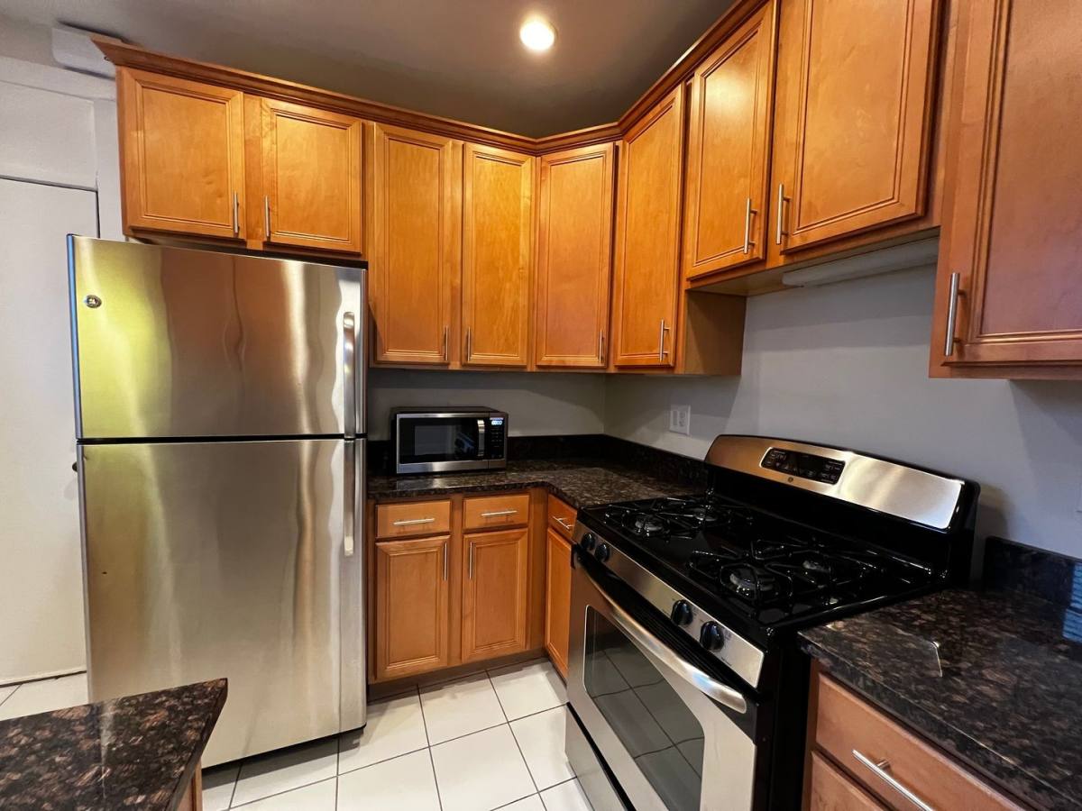 Apartment for rent at 209 Kedzie St #2A, Evanston, IL 60202