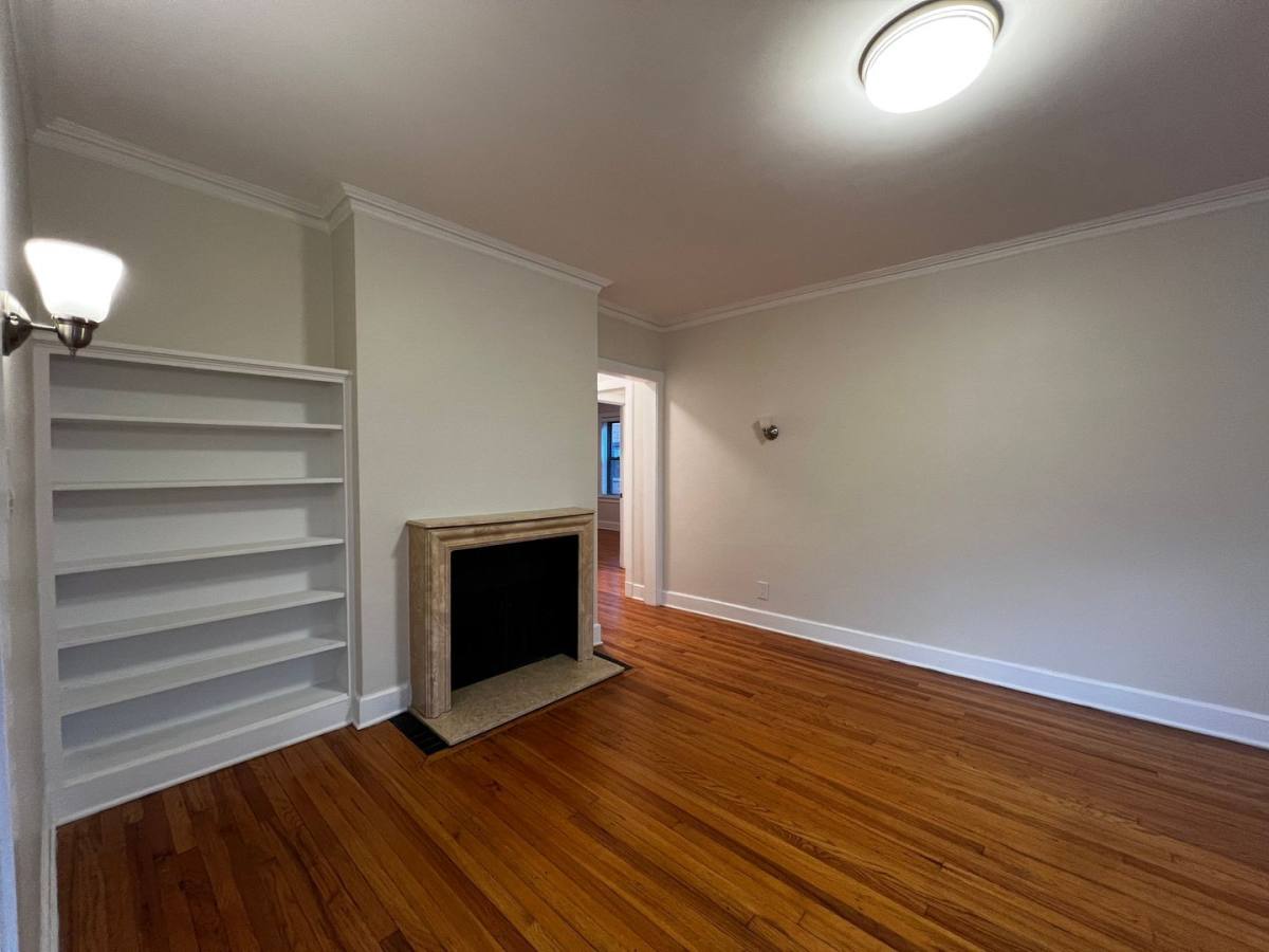 Apartment for rent at 209 Kedzie St #2A, Evanston, IL 60202
