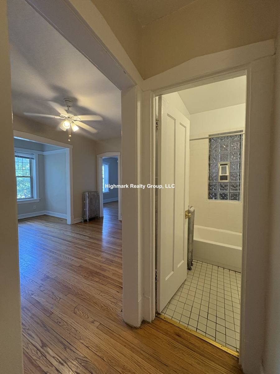 Apartment for rent at 550 Elmwood #4N, Evanston, IL 60202