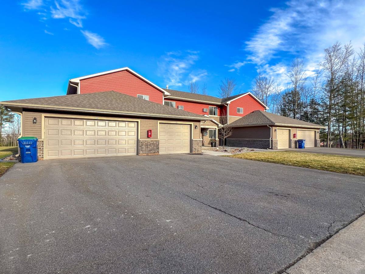 Apartment for rent at 1470 Westwood Dr, Wausau, WI 54401
