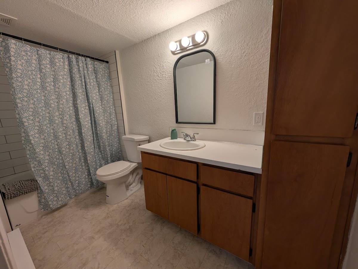Apartment for rent at 227 17th Ave, Lewiston, ID 83501