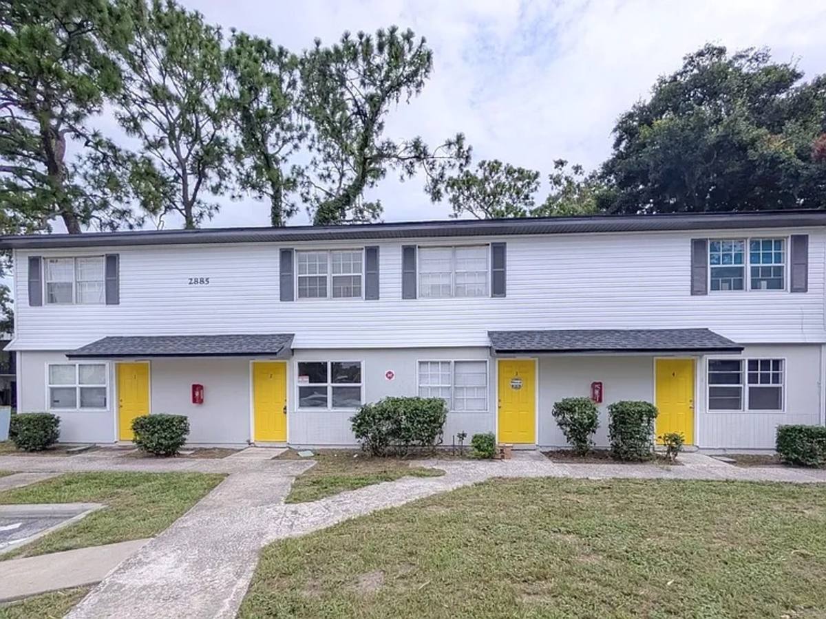 Townhouse for rent at 2854 Yellow Pine Court, Jacksonville, FL 32277