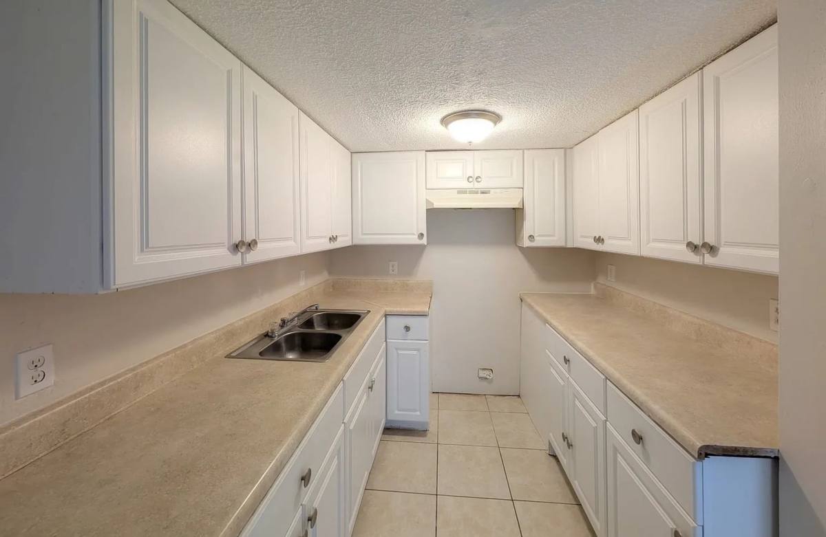 Townhouse for rent at 2854 Yellow Pine Court, Jacksonville, FL 32277