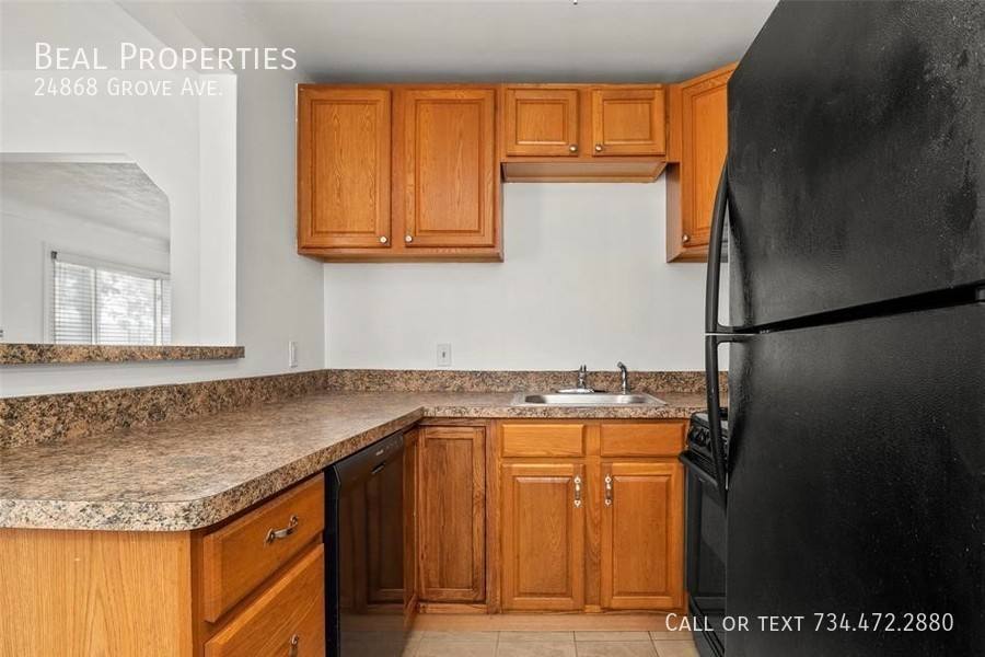 House for rent at 24868 Grove Ave, Eastpointe, MI 48021