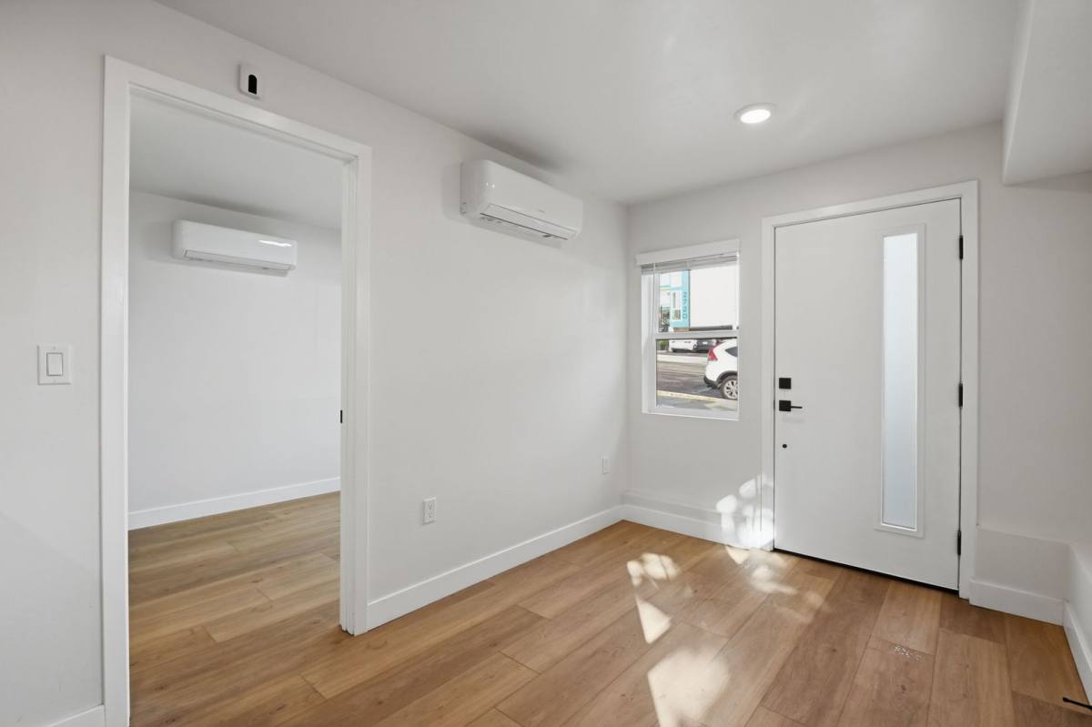 Apartment for rent at 2735 Broadway #5, San Diego, CA 92102