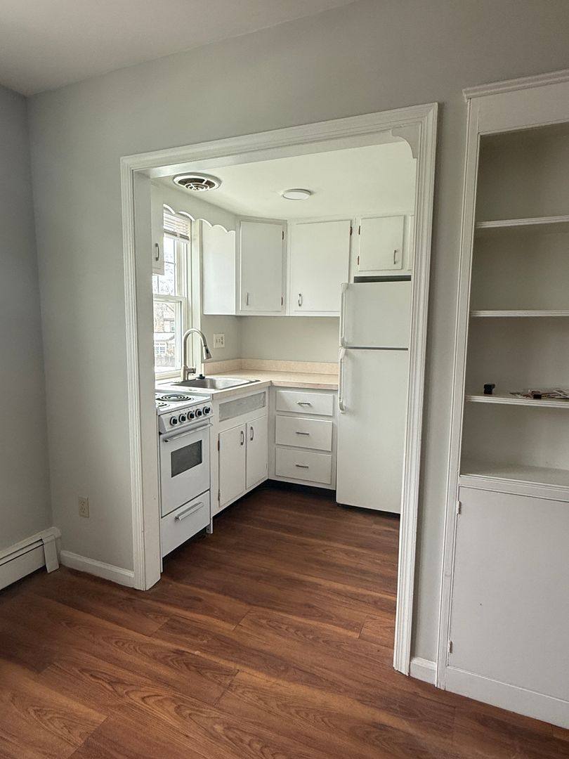 Apartment for rent at 323-325 Haverford Ave, Narberth, PA 19072