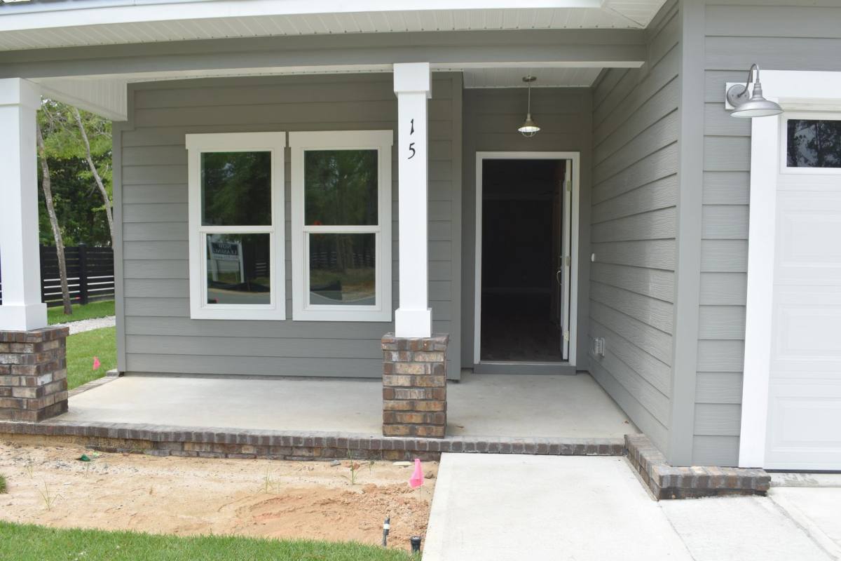 House for rent at 15 Oakfield Dr, Freeport, FL 32439