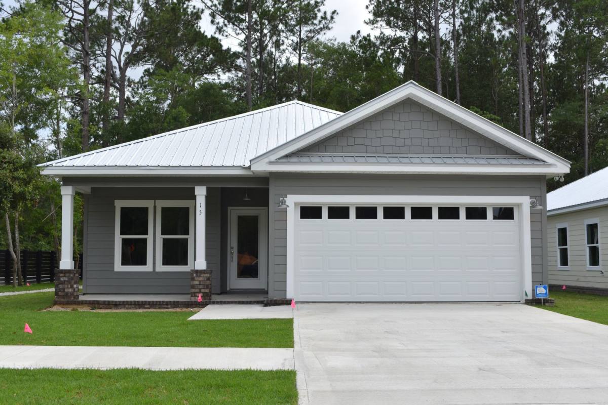 House for rent at 15 Oakfield Dr, Freeport, FL 32439